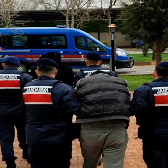 Jandarmadan uyuşturucu operasyonu: 2 tutuklama