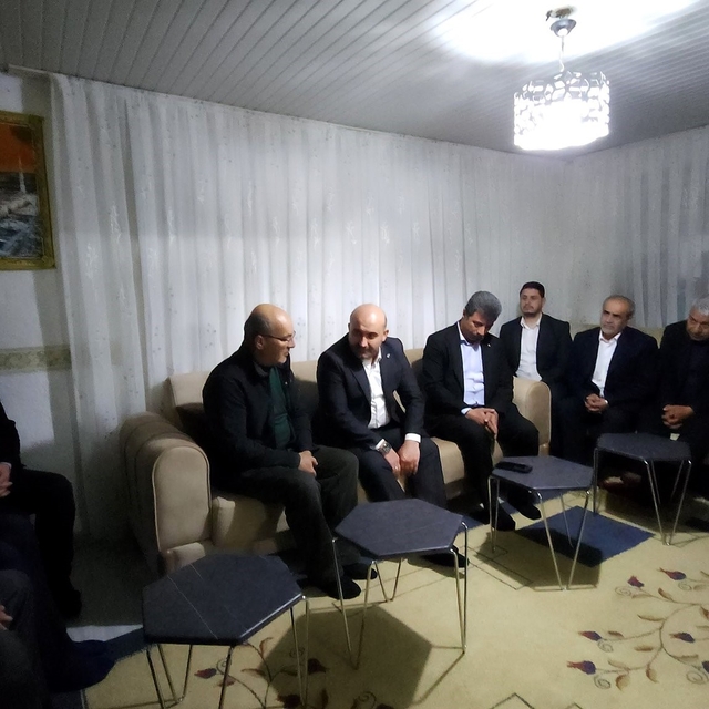 Başkan Albayrak'tan çocuğunu kaybeden acılı aileye taziye ziyareti