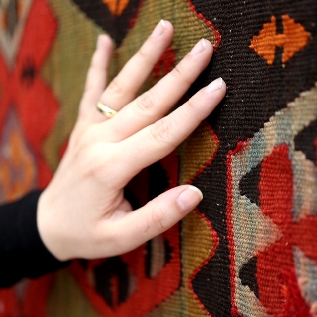 Müzede sergilenen kilimler asırlık motifleri gelecek nesillere aktarıyor