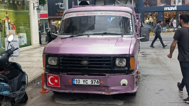 Park yasağını ihlal eden kamyonet hacizli ve yakalamalı çıktı