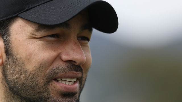 Selçuk İnan, Konyaspor maçında yaşananları ilk kez anlattı!
Kocaelispor Teknik Direktörü Selçuk İnan:
"Oyuncular kavga etmesin, kırmızı kart görmesin diye anlık bir reaksiyondu"
"Önümüzdeki sene güçlü başlangıç yapmak önceliğimiz"
"Kocaelispor'a iyi ki gelmişiz"
"Burada bir şeyler başarmak istiyorum"
"Neredeyse bütün kiralık oyuncularımdan memnunum"
"Oyuncular kavga etmesin diye anlık reaksiyondu"
"İniş - çıkışlar bütün takımlarda yaşanıyor"
"Eşim de artık biliyor, bu hayatta en sevdiğim şey; işim"