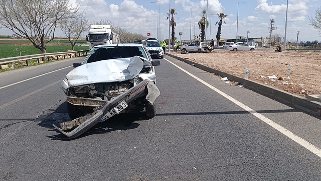 Şanlıurfa'da iki otomobil çarpıştı: 4 yaralı