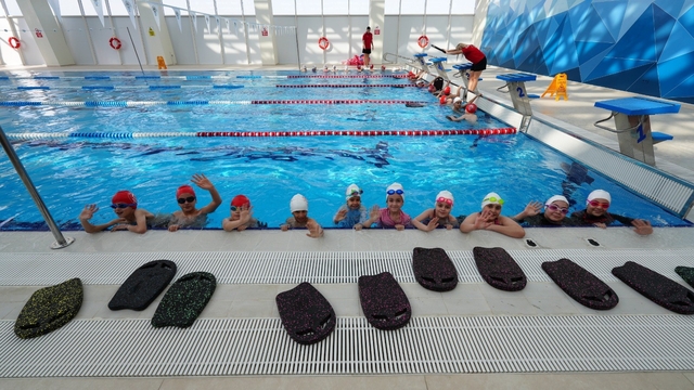 Akçaabat'ta minik yüzücüler yetişiyor