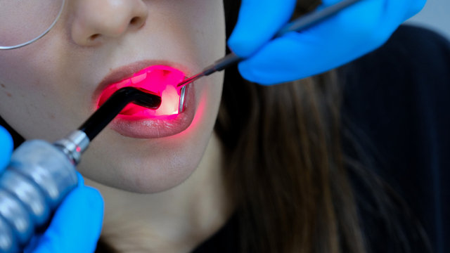 Doç. Dr. Altan'ın 'hasarlı dokuların tamiri için düşük doz lazer tedavisi' araştırması uluslararası dergide