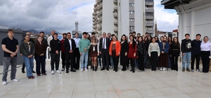 Başkan Şimşek, YKS'ye hazırlanan gençlerle kahvaltıda buluştu