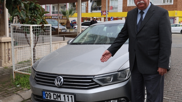 Aydın Şoförler Odası Başkanı Özmeriç'ten plaka açıklaması
"Plakanız Şoförler Odası'nda basıldı ise boşuna masraf etmeyin ve endişelenmeyin, size ceza yazılmaz"