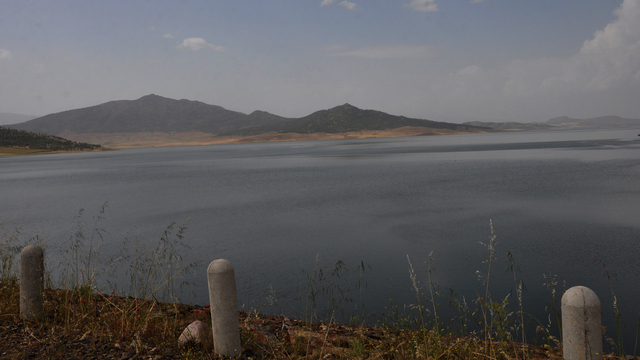 Yağışlar Tahtaköprü Barajı'nı doldurdu; Hicaz demir yolu yeniden su altında kaldı