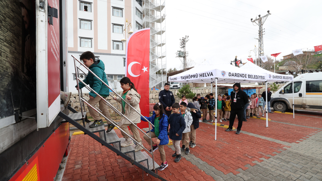 Çanakkale Savaşları Mobil Müzesi, Darende'de ziyarete açıldı