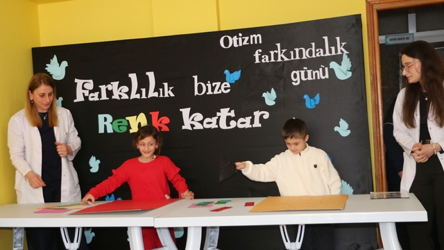 Of'ta Dünya Otizm Farkındalık Günü kutlandı