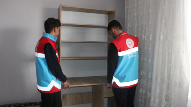 Karlıova'da öğrencinin masa talebi karşılıksız kalmadı