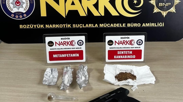 Bilecik'te üzerinde uyuşturucu madde ve ruhsatsız tabanca bulunan zanlı yakalandı