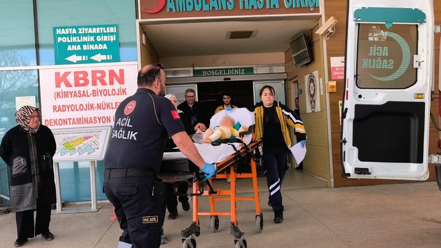 Bursa'da kaynar su üzerine dökülen 9 aylık bebek ağır yaralandı