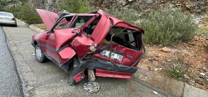 Kazada Fiat araçlar kağıt gibi ezildi Muğla'da trafik kazası: 3 yaralı