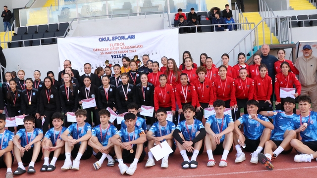 Okul Sporları Futbol Gençler Grup Müsabakaları sona erdi