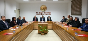 Vali Kartal, il genelinde yürütülen sağlık hizmetleri hakkında bilgi aldı.