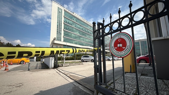 Bolu'da daimi arama kararlarının zirvesinde "mesajla hakaret" yer aldı
Bolu'da soruşturma dosya sayısı 20 bini aştı