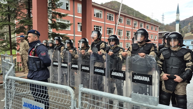 Zonguldak'taki gergin meclis birleşimi CHP'liler katılmadan yapıldı
