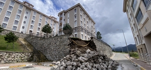 Balıkesir’de sağanak istinat duvarının çökmesine neden oldu