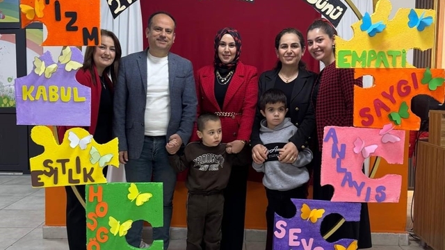 Ödemiş'te Otizm Farkındalık Günü'nde "sevgi" vurgusu