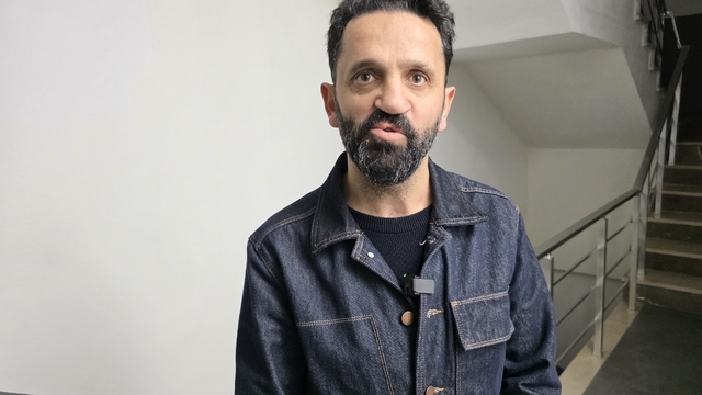 Düzce'deki kurye skandalını ortaya çıkaran öğretmenden açıklama
Kameraya yansıyan kurye skandalına tepki: "Ahilik kültüründen uzaklaşıyoruz"
"Bundan sonra dışarıdan sipariş vermeyi sonlandıracağız"