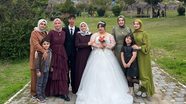 Down sendromlu Gülayfer'in gelinlik hayali gerçek oldu