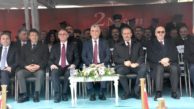 Ticaret Bakanı Bolat, Van'ın düşman işgalinden kurtuluşunun 108. yıl dönümü törenine katıldı: