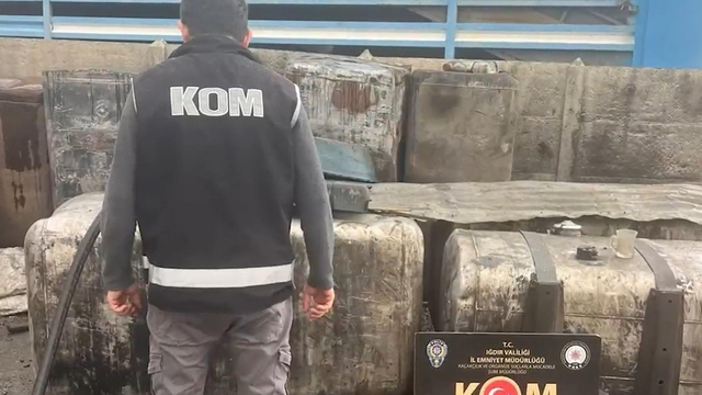 Dronla tespit edilen kaçak akaryakıt dolum deposuna operasyon; 2 gözaltı