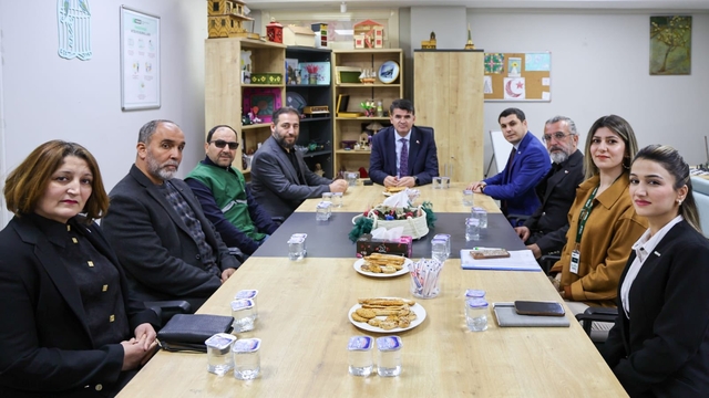 Kilis Valisi Kalaylı, Yeşilay Danışmanlık Merkezi'ni ziyaret etti