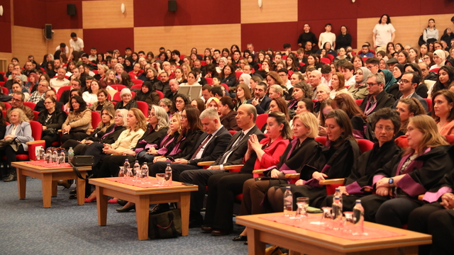 Trakya Üniversitesinde Beyaz Önlük ve Forma Giyme Töreni düzenlendi