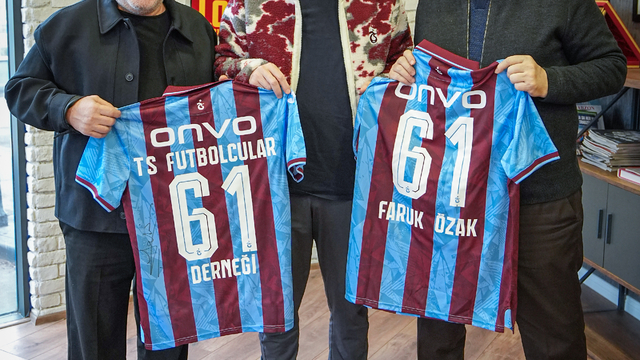 Trabzonspor Teknik Direktörü Fatih Tekke'ye ziyaret