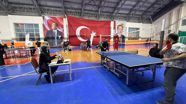 Bulanık'ta masa tenisi turnuvası coşkuyla başladı