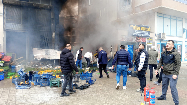 Mardin'de iş yerinde çıkan yangın söndürüldü