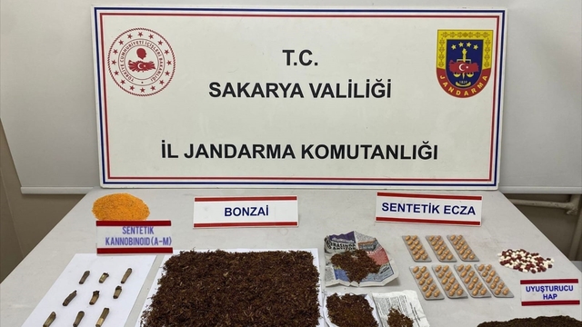 Sakarya'da jandarmadan zehir tacirlerine geçit yok: 2 tutuklama