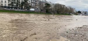 Çanakkale'de Kocabaş Çayı taştı; tarım arazileri sular altında kaldı (3)