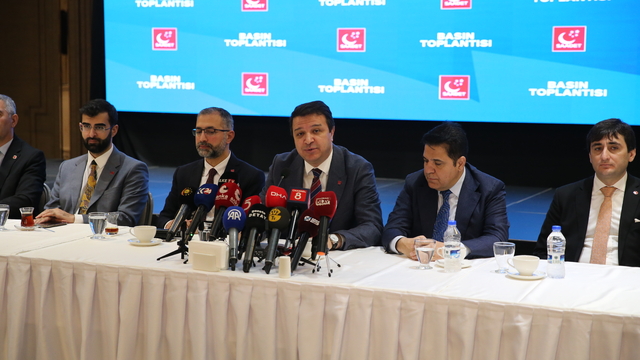 Saadet Partisi Genel Başkanı Arıkan, Diyarbakır'da gazetecilerle buluştu: