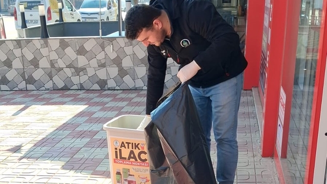 Pursaklar'da atık ilaçlar çevreye zarar vermeden toplanıyor