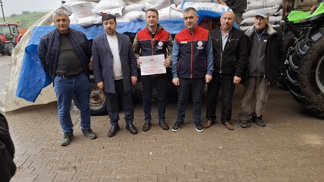 Güdül'de 90 üreticiye nohut tohumu dağıtıldı