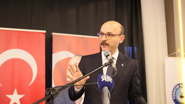 Türk Eğitim-Sen Genel Başkanı Geylan Edirne'de sendika üyeleriyle buluştu