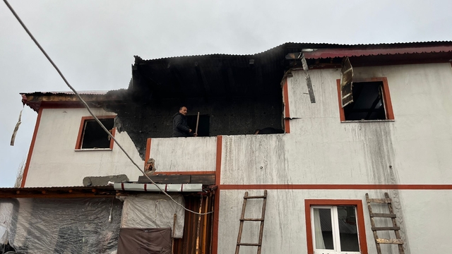 Alucra'da evde çıkan yangın maddi hasara yol açtı