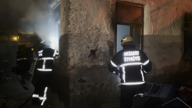 Metruk evde çıkan yangın paniğe neden oldu