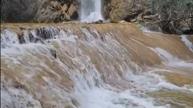 Kuruyan şelaleler coştu, seyirlik görüntüler oluştu