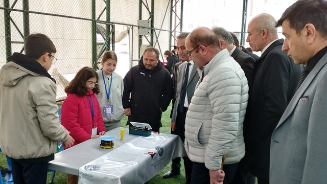 Sivas'ta TÜBİTAK 4006 Bilim Fuarı açıldı