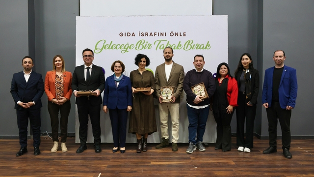 Didim Belediyesi'nden gıda israfı paneli: "Geleceğe bir tabak bırak"