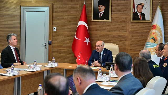 Denizli'de bağımlılıkla mücadele masaya yatırıldı
Denizli'de 2026 yılının ilk "Bağımlılıkla Mücadele İl Koordinasyon Kurulu" toplantısı düzenlendi