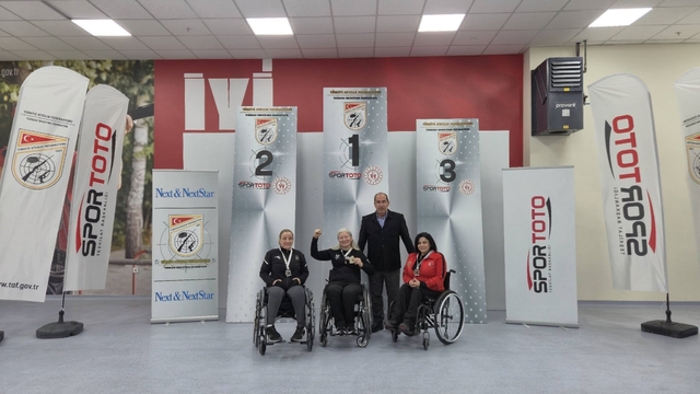 Bursa'nın gururu Aysel Özgan'dan altın madalya