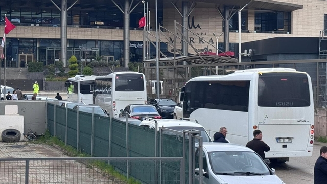 Bursa Büyükşehir Belediye Başkanı Mustafa Bozbey ile 56 şüpheli adliyeye sevk edildi