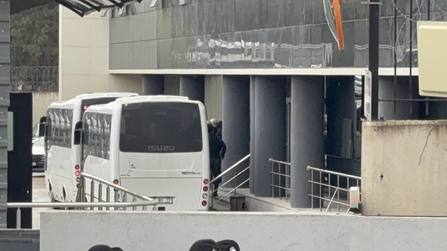 Mustafa Bozbey'in de aralarında bulunduğu 57 şüpheli adliyeye sevk edildi