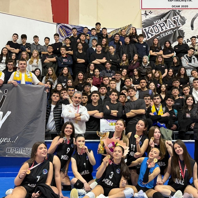 MHAL'in altın kızları voleybol 'da şampiyon