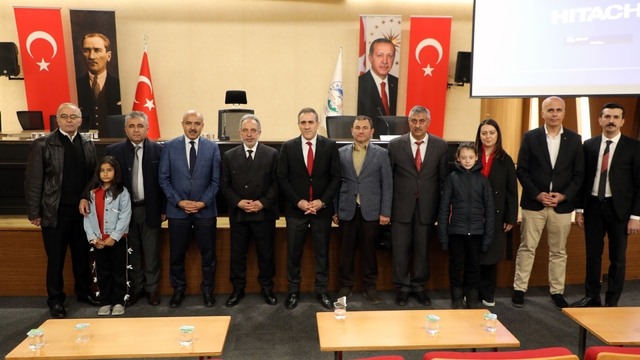 Talas'ta atıklar sanata dönüşüyor