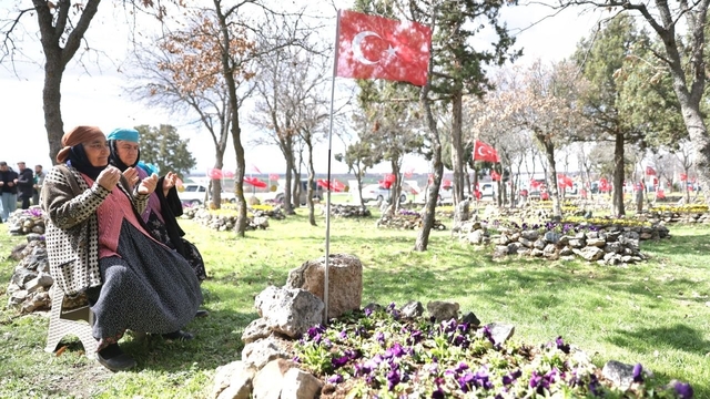 Denizli'de milli mücadele kahramanlarına asırlık vefa
Cabar'da 105 yıldır dinmeyen sızı törenle anıldı